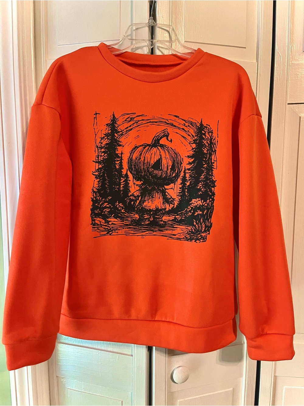 🎃 Halloween Sweater Orange Graphic Pumpkin Crewneck Sweatshirt, Soft/Cozy Autumn